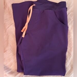 Figs Kade Cargo scrub pants deep purple (retired)